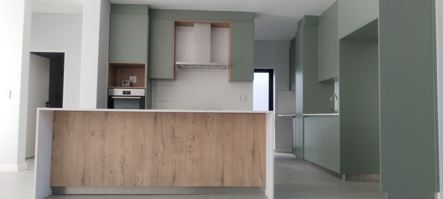  Bedroom Property for Sale in Sandown Western Cape